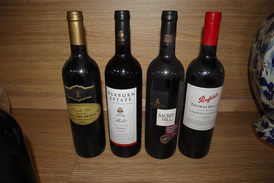 Twelve assorted Australian wines, Penfolds bin 128 shiraz, 1997 etc